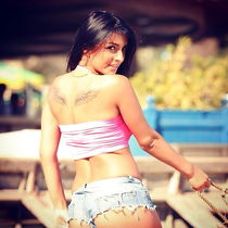 Junior nudism sorgusuna